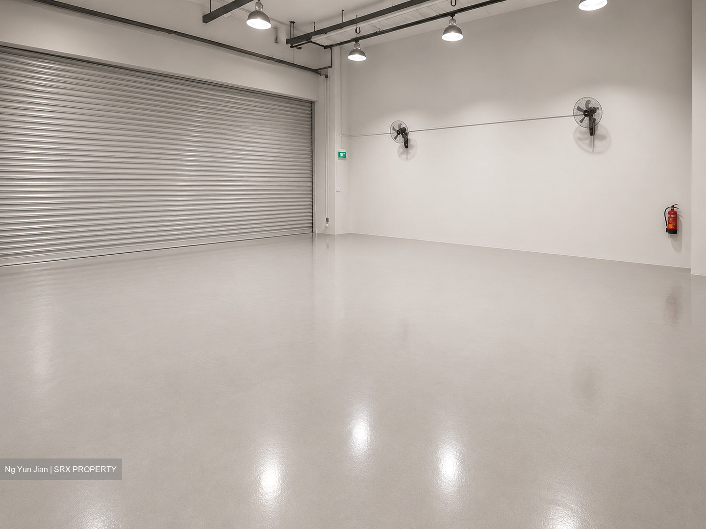 Carros Centre (D25), Factory #589579121
